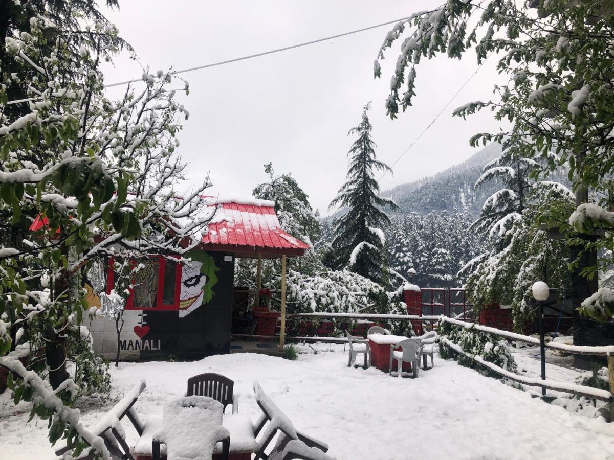 Red House Cafe And Inn Manali  Exterior photo