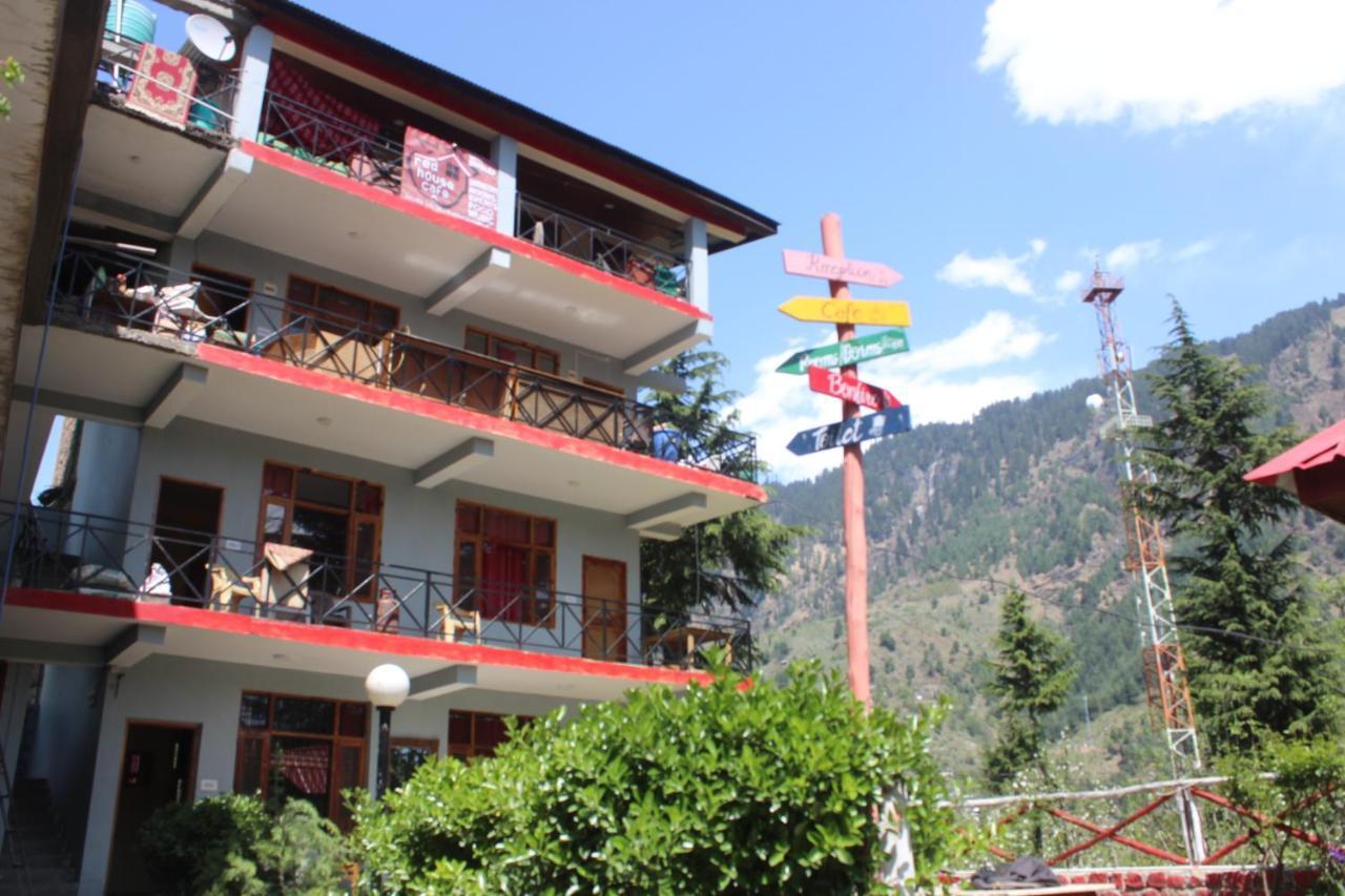 Red House Cafe And Inn Manali  Exterior photo